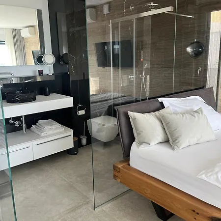 Luca Apartment