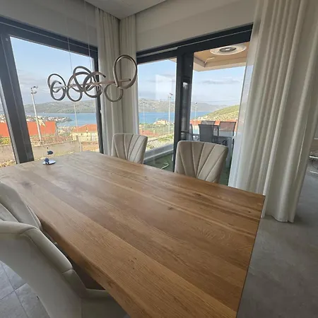 Luca Apartment *