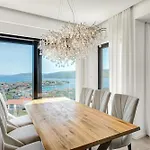 Apartment Luca Seget Vranjica