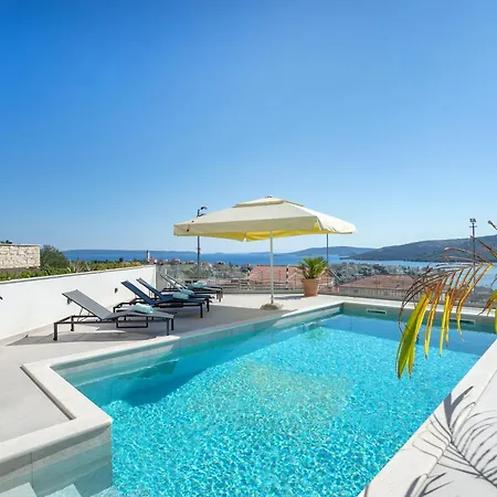 Apartament Luca *